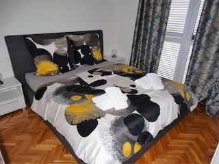 Schlafzimmer (Doppelbett 160x200 cm)