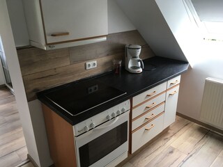 Part of the fully equipped kitchen
