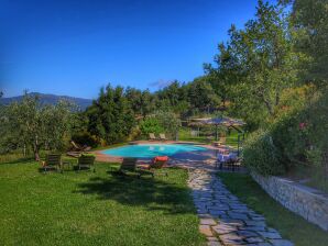 Belvilla by OYO Majestic Farmhouse with Pool - Loro Ciuffenna - image1