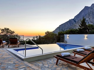 Pool mit Meerblick