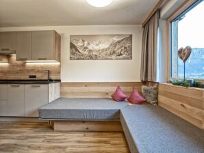 Casa rural en Schwendau con balcón