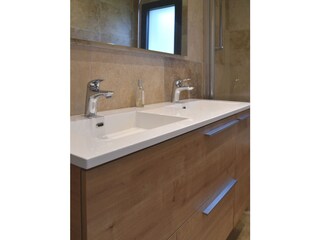 Bathroom for two bedrooms