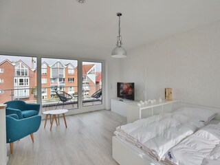 3. Schlafzimmer mit Tv-Gerät