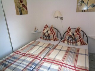 Schlafzimmer 2 x 80 x 200 Betten