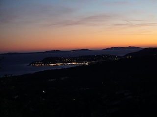 Sonnenuntergang auf der Terrasse