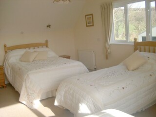 Bedroom sleeping up to 4