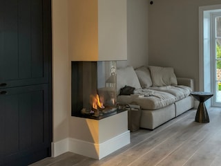 Loungeecke mit Kamin