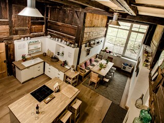 The cosy yet spacious kitchen