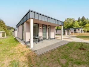 Bungalow confortable, Hallschlag avec une terrasse