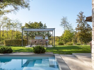Villa Ulmus with heated swimming pool