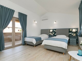 Villa Jadruhi Caratteristiche 32