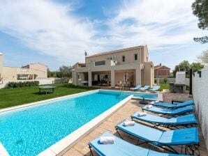 Villa de lujo con piscina y sauna. - Brtoniglá - image1
