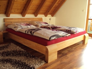 Schlafzimmer 1