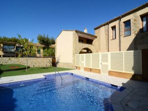 Ferienhaus Casa de vacaciones en pals con campo de golf