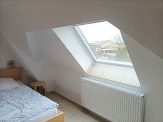 Blick aus Schlafzimmer-Dachfenster