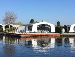Bungaló a orillas del agua - lemmer - image1