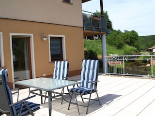 Terrasse der Ferienwohnung zur Alleinbenutzung
