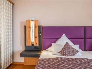 Doppelbett 120 x 2 x 200 cm